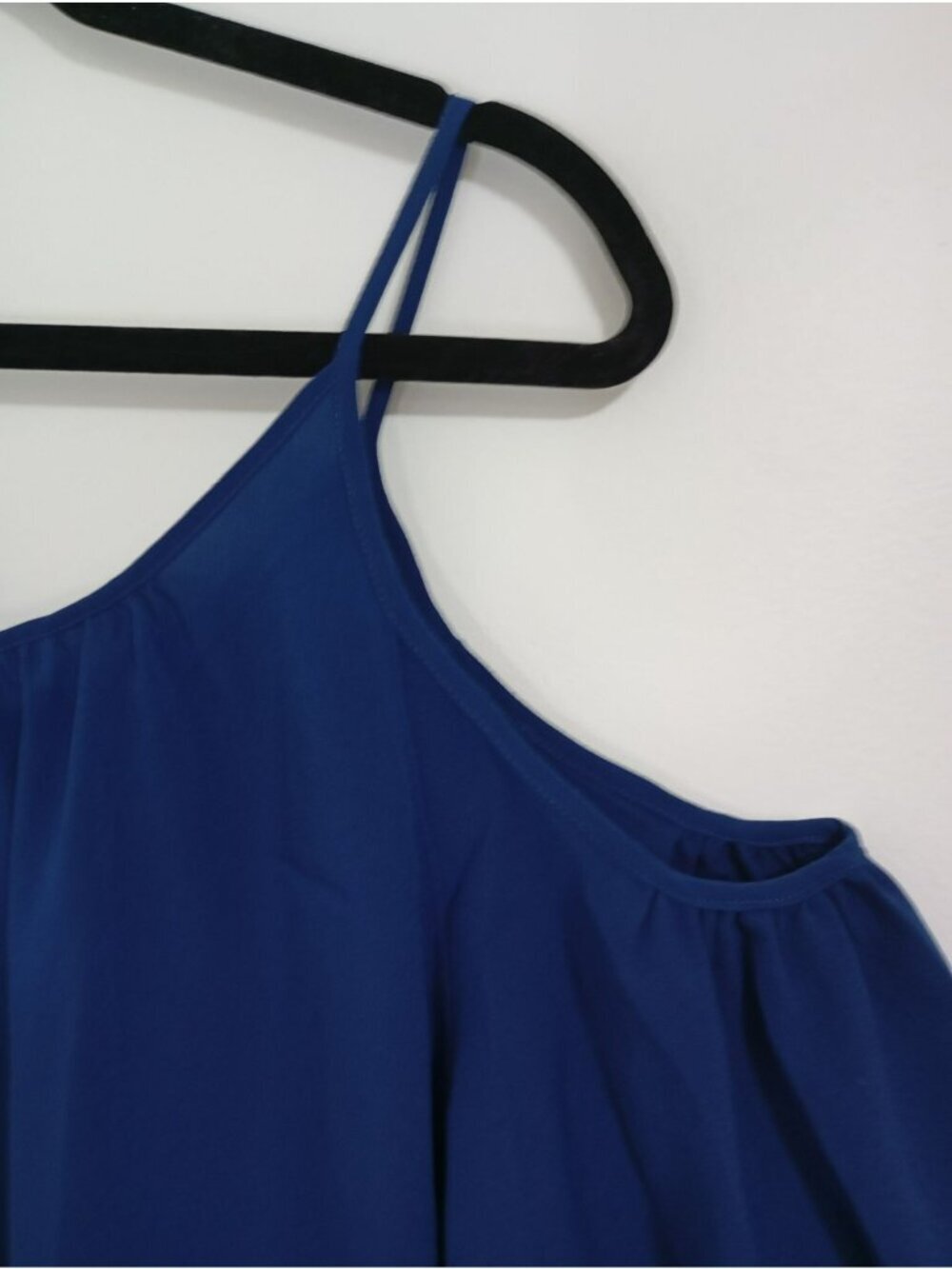 French Connection Blue Cold Shoulder Top With Spaghetti Straps Womens M - Picture 4 of 9